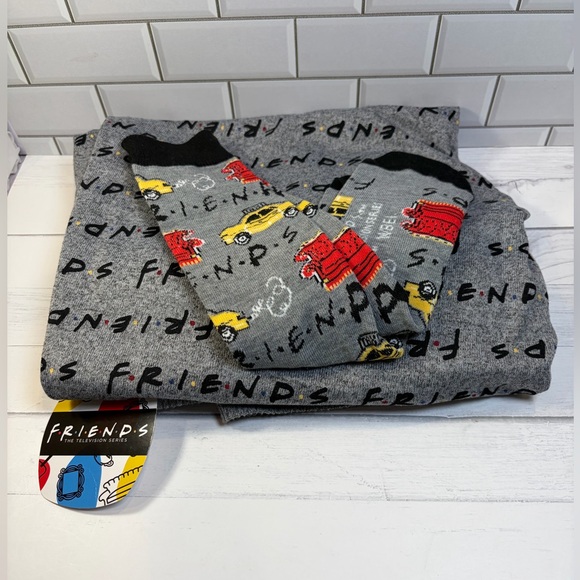 Macy’s Friends Sleepwear Pajama Pants/Socks  XL Gray/Multi Color - Picture 5 of 8